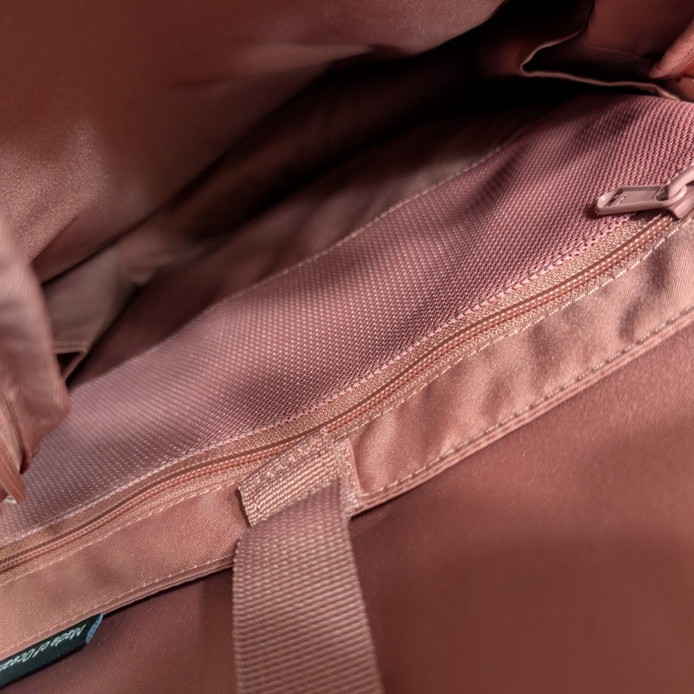 Got Bag Daypack Loop Backpack Waterproof Recycled LION FISH color Commuter NWT - Picture 13 of 13